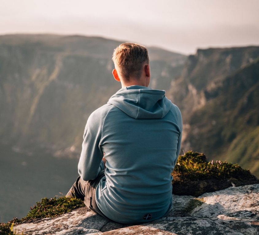 majestic-lukas-l4TlmMFOMFk-unsplash